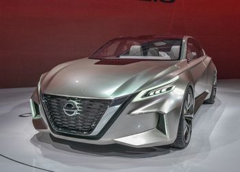Nissan crée une berline de luxe aux portes inversées